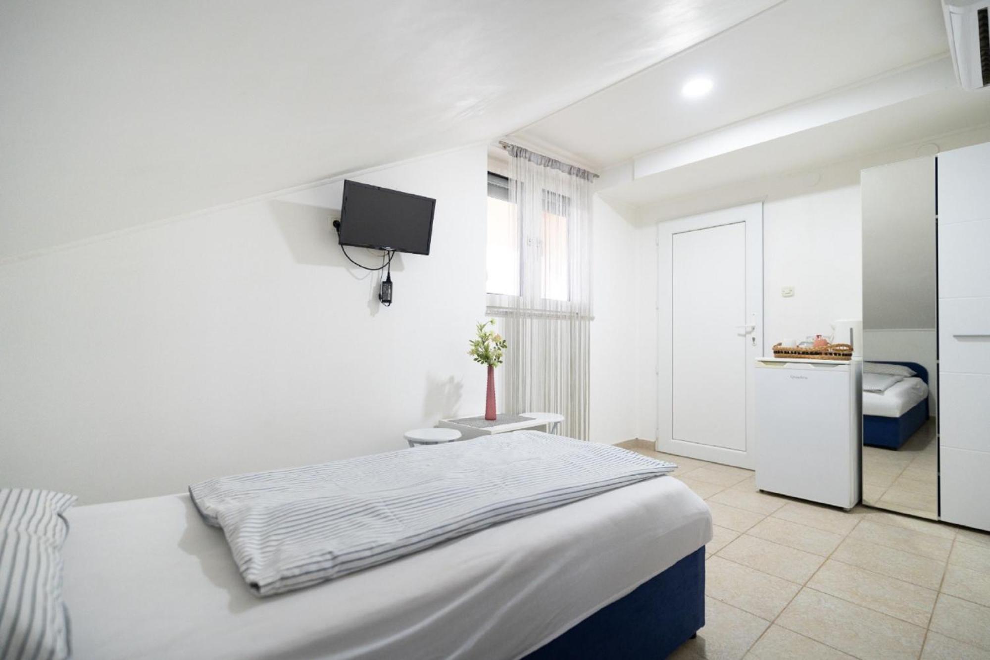 Apartments Milic 格基卡琳 外观 照片